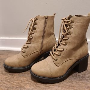 Combat boot heels, Size 9 US, Beige